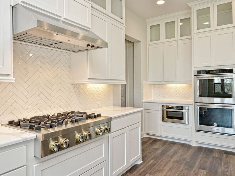 Representative furnished interior of a home built from the Catalina by Giddens Homes in Clearwater Ranch, Liberty Hill (Image 107).