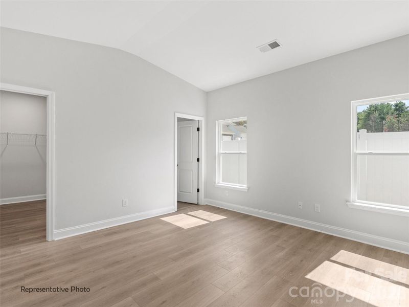 Spacious, unfurnished interior of a new home in , Asheville (Image 18).