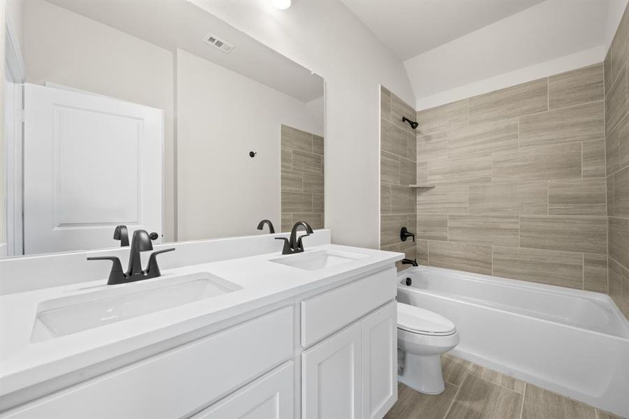 16957 Leatherflower- Bathroom-3