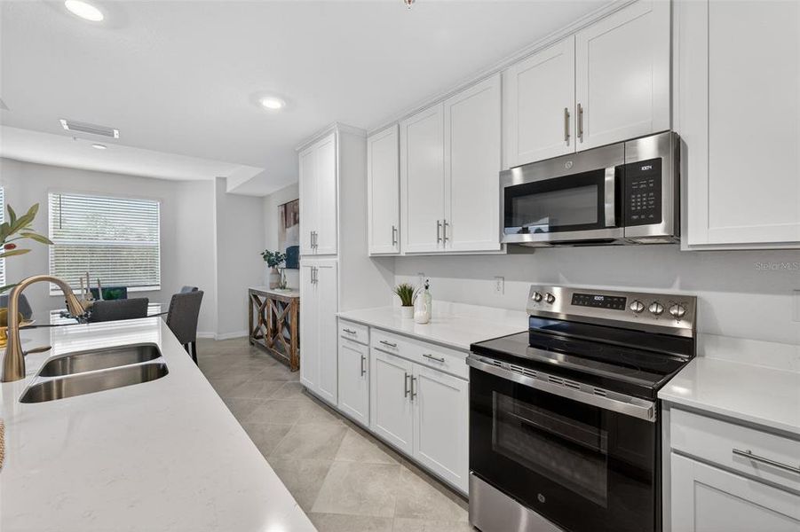 Furnished interior view inside a new home in Heritage Landing, Punta Gorda (Image 20).