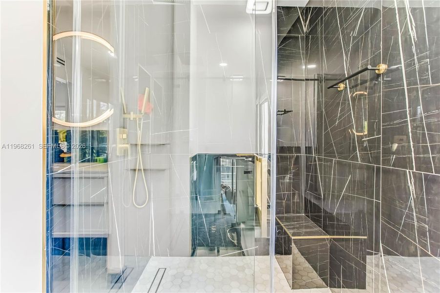 Image 42 of a home in .