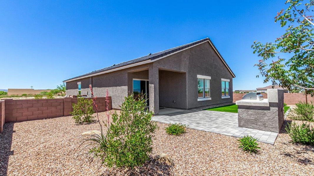 Representative exterior details of a home built from the Cali - Plan H40I by D.R. Horton in Sahuarita Acres, Sahuarita (Image 4). Representative exterior details of a home built from the Cali - Plan H40I by D.R. Horton in Sahuarita Acres, Sahuarita (Image 4).