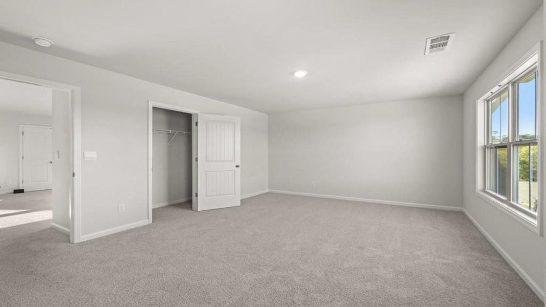 Spacious, unfurnished interior of a new home in Hamptons at Riverwood East, Dallas (Image 20). Spacious, unfurnished interior of a new home in Hamptons at Riverwood East, Dallas (Image 20).