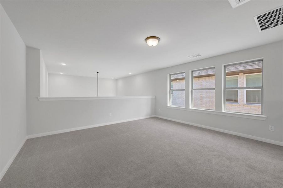 Spacious, unfurnished interior of a new home in Creekshaw – Gardens, Royse City (Image 15).