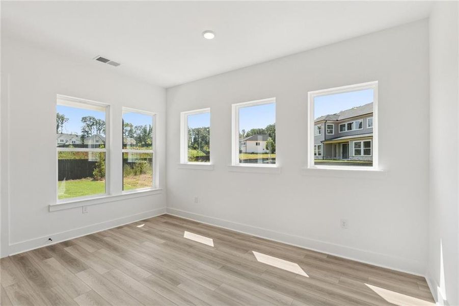 Spacious, unfurnished interior of a new home in Settingdown Farms, Cumming (Image 15).