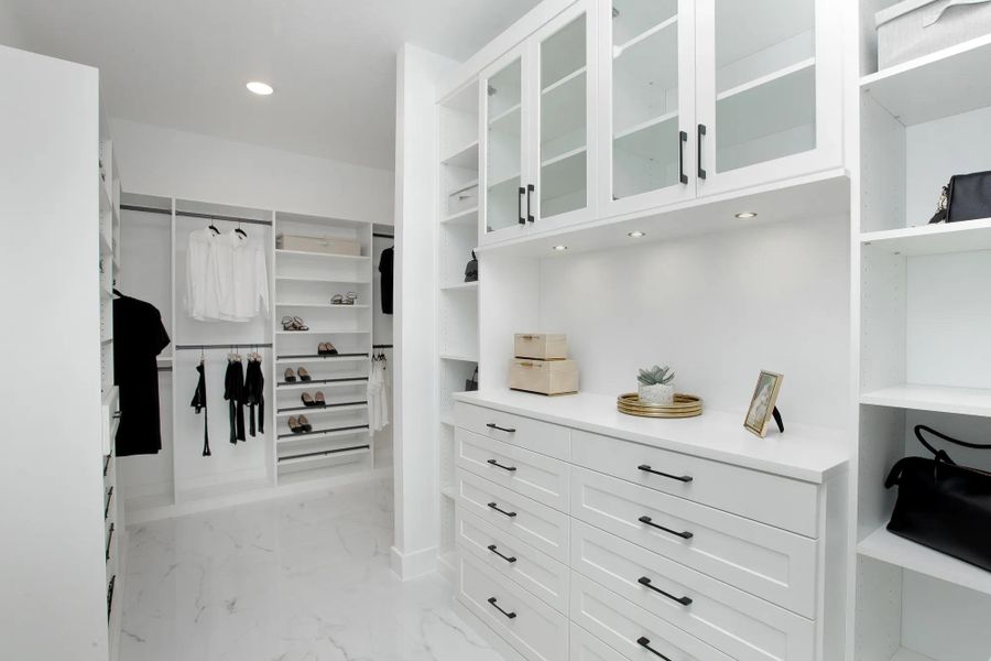 The Lynmar II Primary Suite
