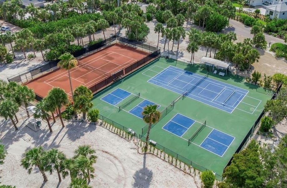 Community amenities in , Sarasota (Image 3).