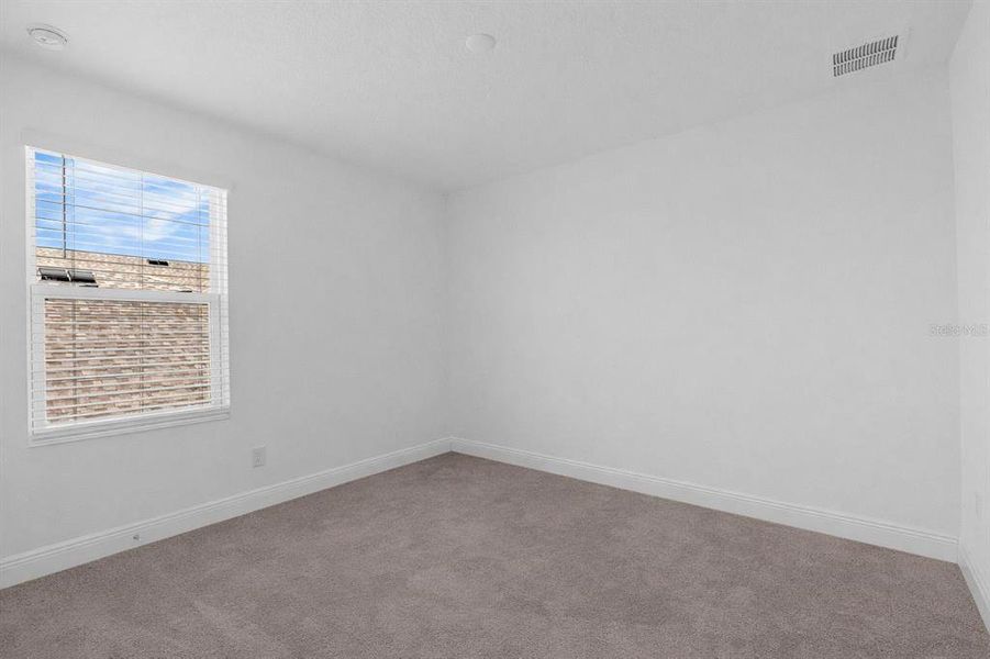 Spacious, unfurnished interior of a new home in Ridgeview, Clermont (Image 20).