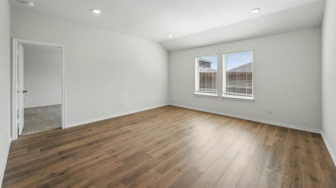 Spacious, unfurnished interior of a new home in Sanger Circle, Sanger (Image 28).