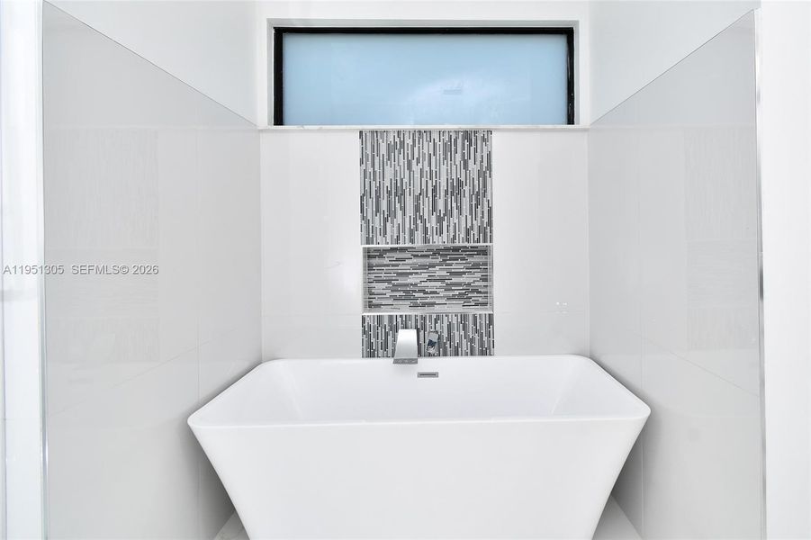 Close-up of interior finishes inside a home in , Lehigh Acres (Image 20). Close-up of interior finishes inside a home in , Lehigh Acres (Image 20).