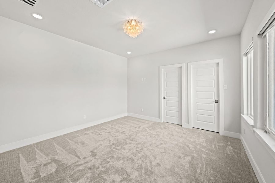 Spacious, unfurnished interior of a new home in Fulshear Run, Fulshear (Image 26). Spacious, unfurnished interior of a new home in Fulshear Run, Fulshear (Image 26).