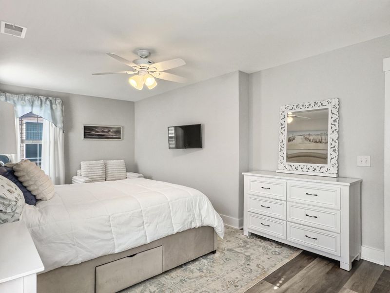 Furnished interior view inside a new home in Hewing Farms, Summerville (Image 37). Furnished interior view inside a new home in Hewing Farms, Summerville (Image 37).