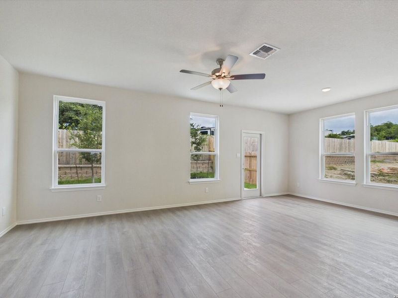 Spacious, unfurnished interior of a new home in Meadows at Oak Creek, San Antonio (Image 34). Spacious, unfurnished interior of a new home in Meadows at Oak Creek, San Antonio (Image 34).