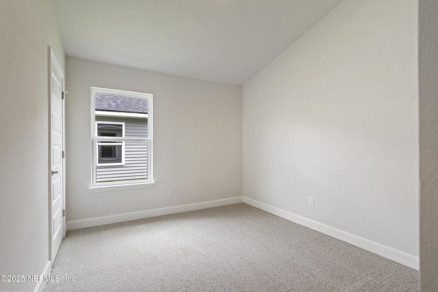 Spacious, unfurnished interior of a new home in Summerglen, Jacksonville (Image 7).