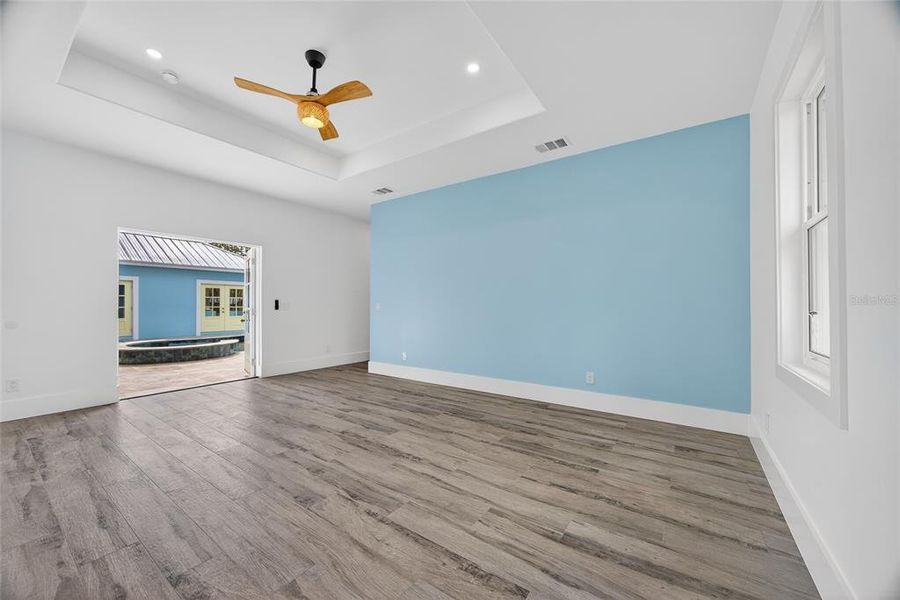 Spacious, unfurnished interior of a new home in , Port Charlotte (Image 31).