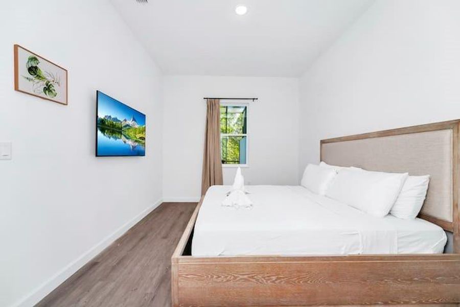 Furnished interior view inside a new home in , Davenport (Image 37).