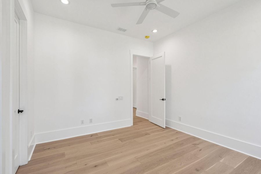 Spacious, unfurnished interior of a new home in , Ravenel (Image 70).