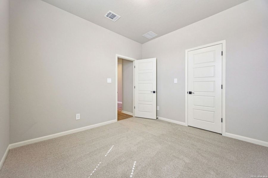Spacious, unfurnished interior of a new home in Arcadia Ridge - Premier Series, San Antonio (Image 32).