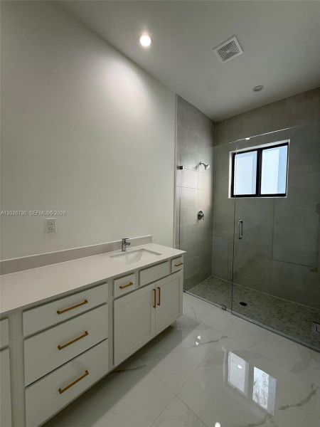 Image 19 of a home in .