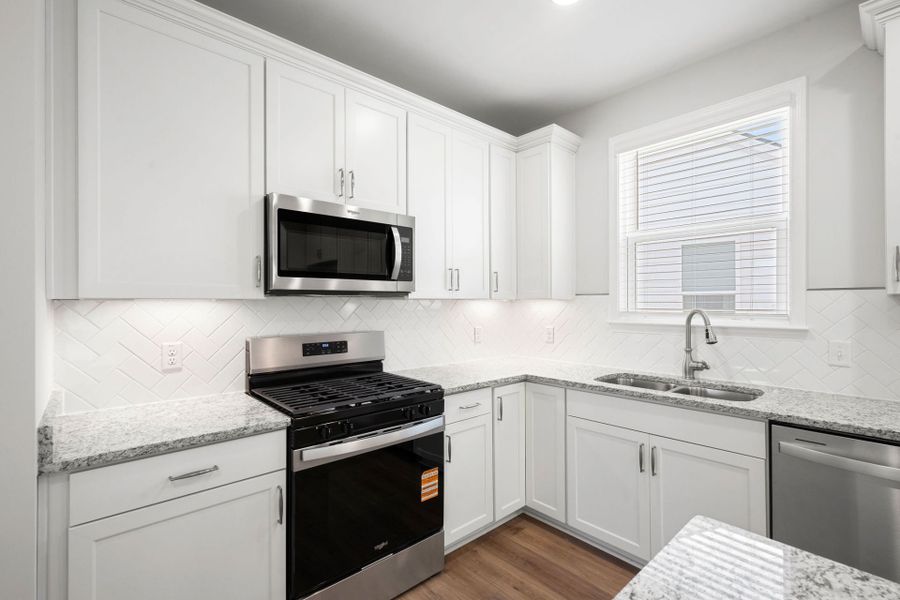 Furnished interior view inside a new home in Del Webb Savannah at Heartwood, Richmond Hill (Image 9).
