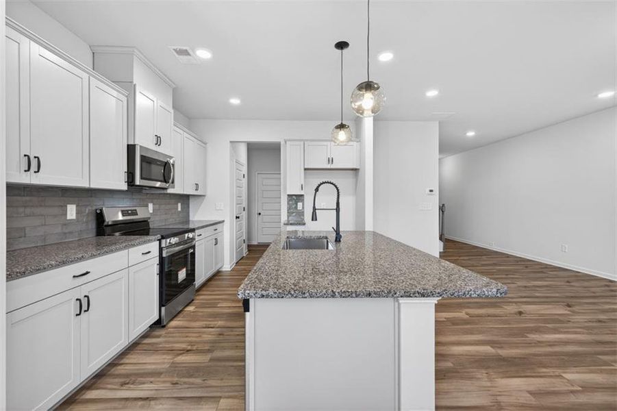 Furnished interior view inside a new home in Franklin Manor, Lawrenceville (Image 16).