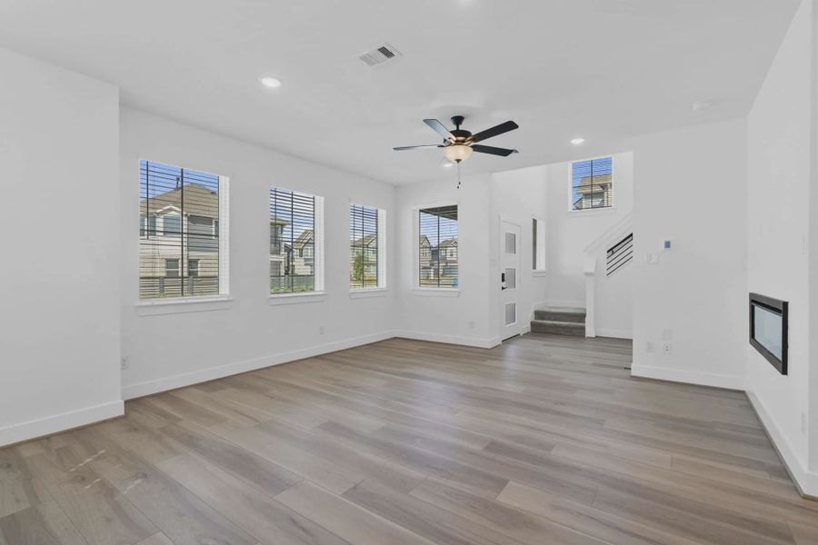Representative unfurnished interior of a home built from the Riverdale by Chesmar Homes in Bridgeland, Elgin (Image 17).