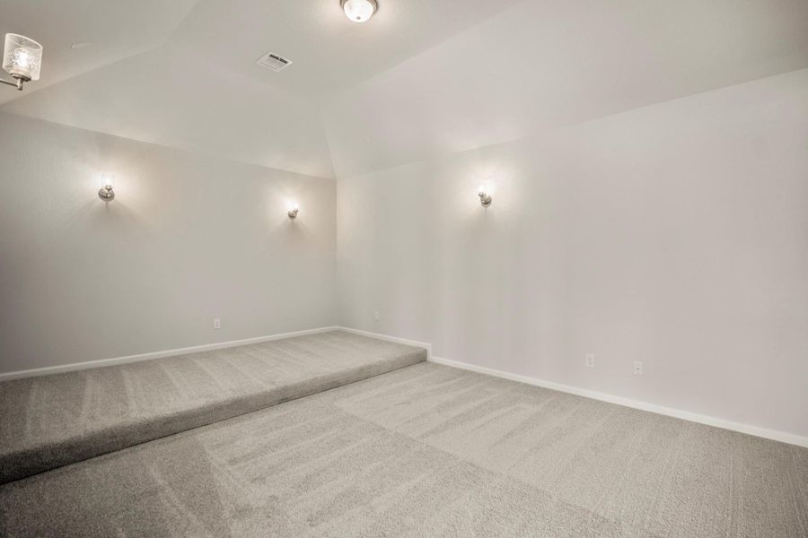 Spacious, unfurnished interior of a new home in Sienna 70′ Lots, Missouri City (Image 44).