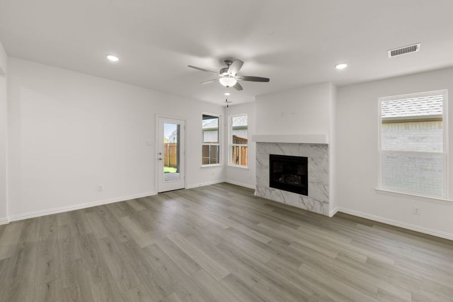 Representative unfurnished interior of a home built from the Cypress by UnionMain Homes in Edgewater, Fate (Image 35).
