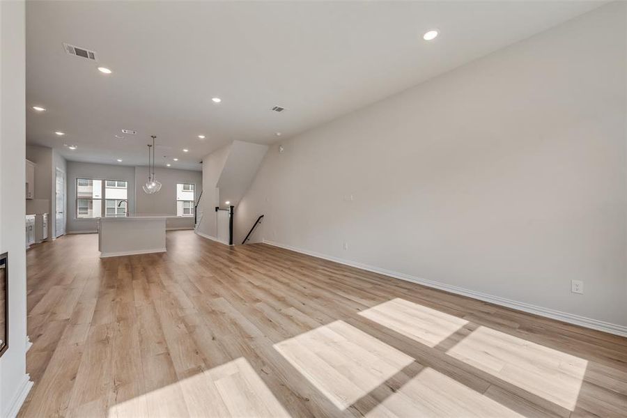 Spacious, unfurnished interior of a new home in City Point, North Richland Hills (Image 14).