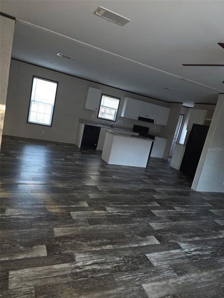 Spacious, unfurnished interior of a new home in , Spring Hill (Image 14).