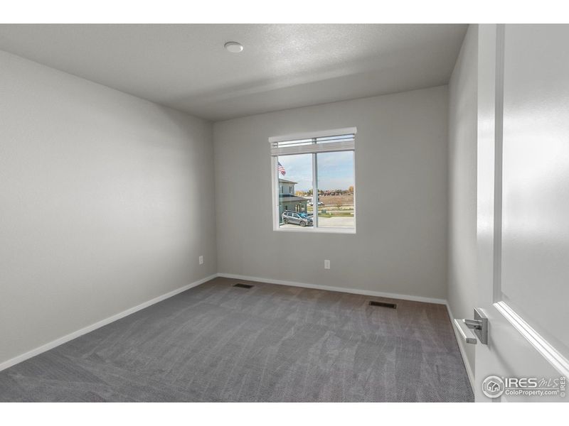 Spacious, unfurnished interior of a new home in , Timnath (Image 26).