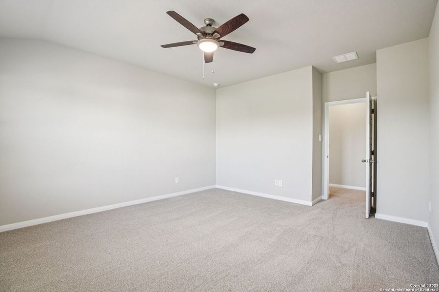 Spacious, unfurnished interior of a new home in Royal Crest, San Antonio (Image 39). Spacious, unfurnished interior of a new home in Royal Crest, San Antonio (Image 39).