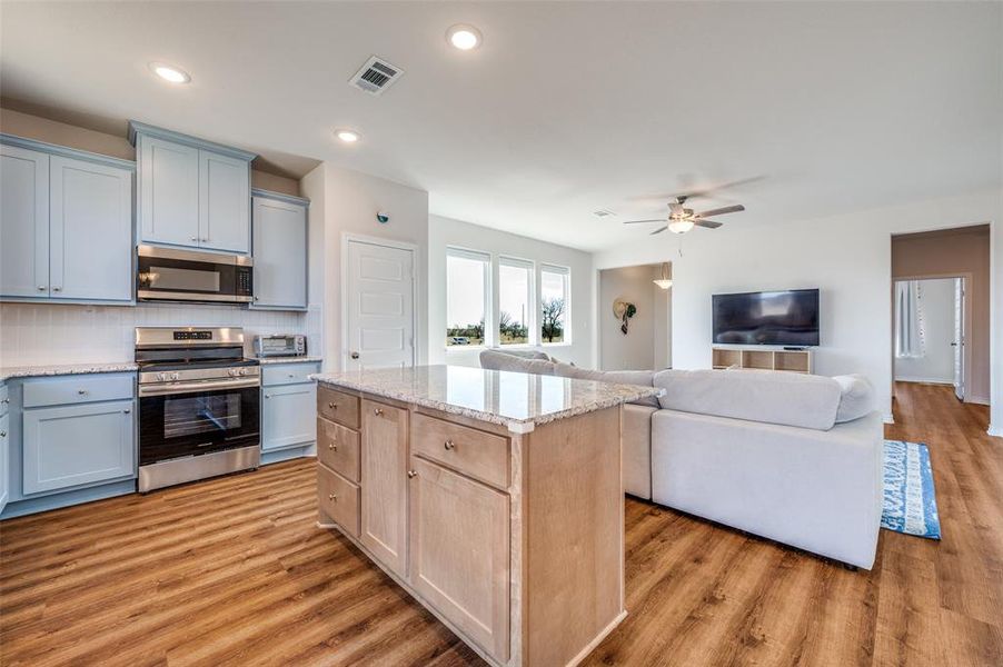 Furnished interior view inside a new home in , Gunter (Image 12).