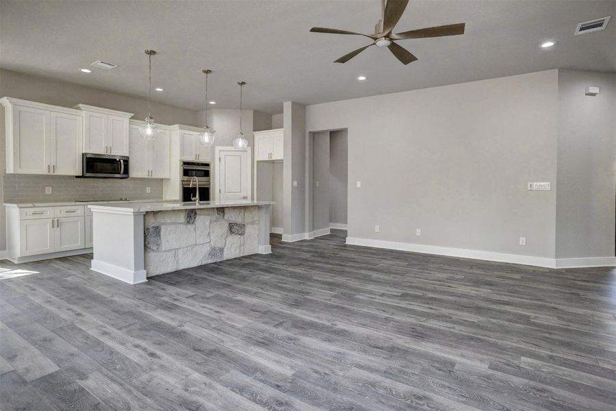 Image 32 of a home in .