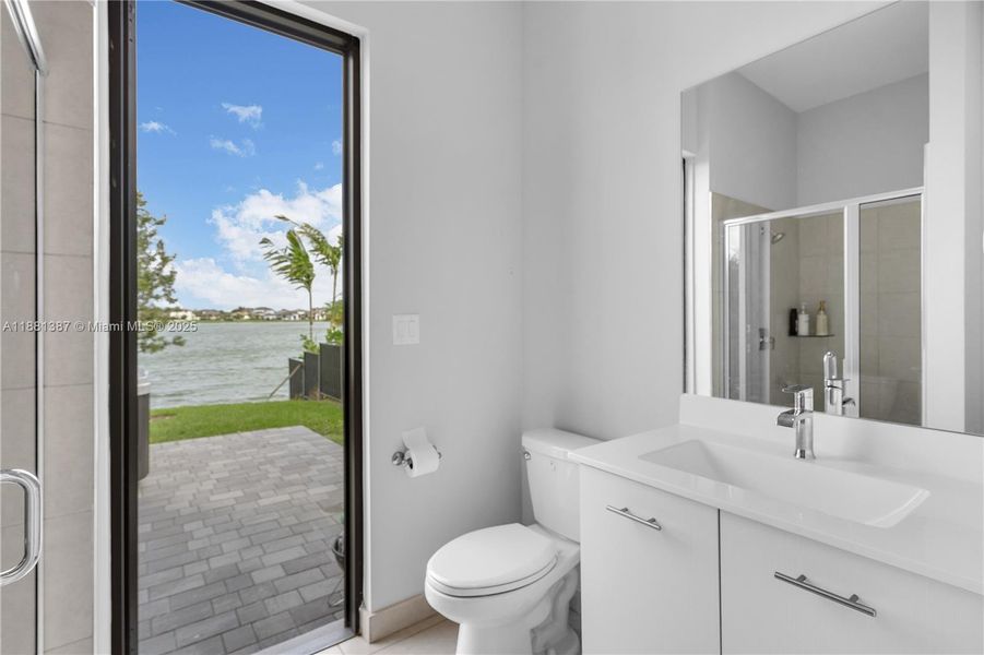 Furnished interior view inside a new home in , Miramar (Image 28).