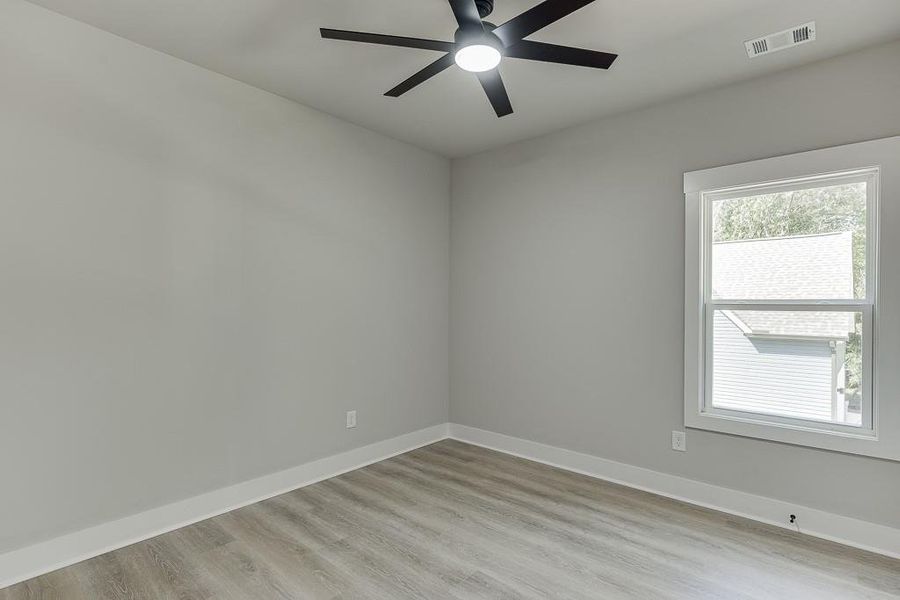 Spacious, unfurnished interior of a new home in , Jefferson (Image 16).