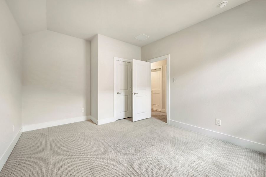 Spacious, unfurnished interior of a new home in Bridgewater, Midlothian (Image 23).