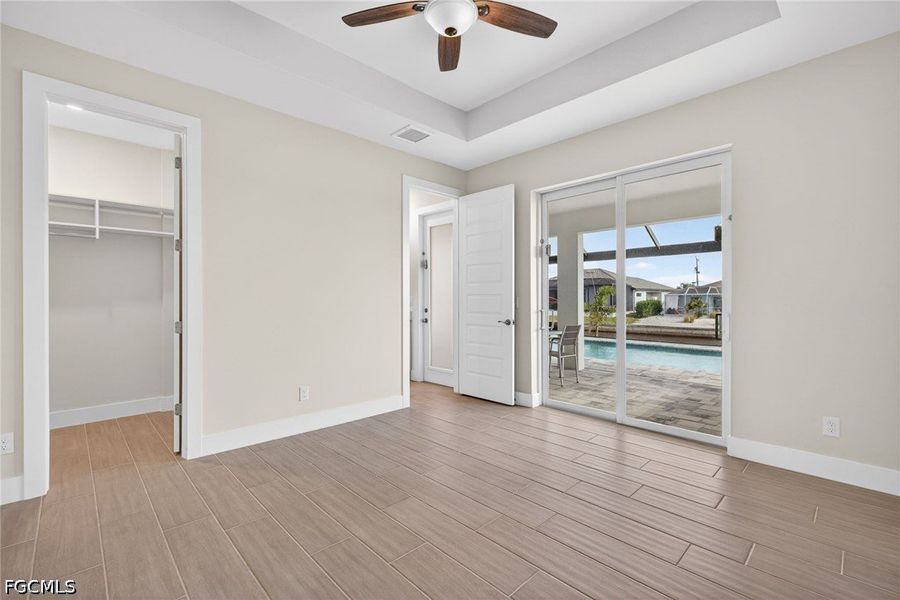 Spacious, unfurnished interior of a new home in Cape Coral, Cape Coral (Image 23).