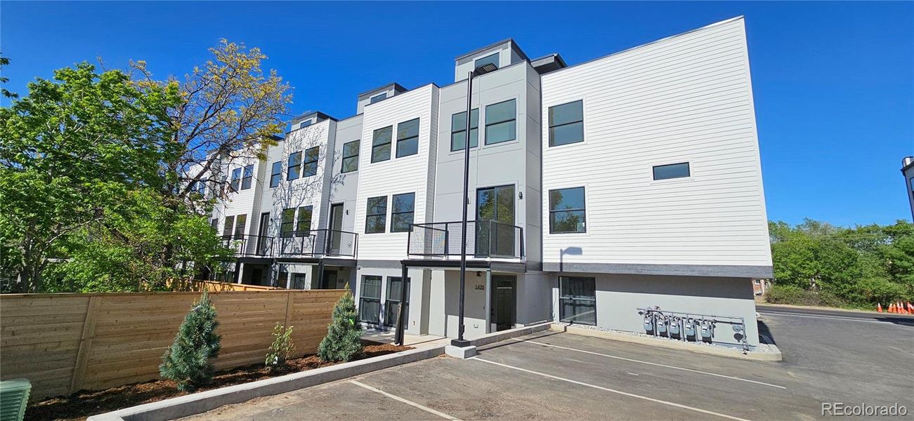 Front exterior of a new home in , Lakewood, CO, highlighting curb appeal (Image 21).
