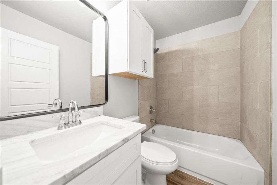 Furnished interior view inside a new home in , Fort Worth (Image 6). Furnished interior view inside a new home in , Fort Worth (Image 6).