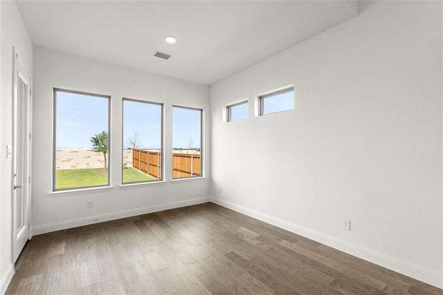 13. 332 Bay Laurel - Nook