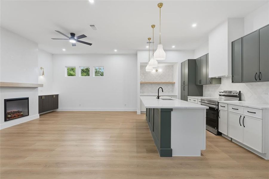 Furnished interior view inside a new home in , Dallas (Image 9).