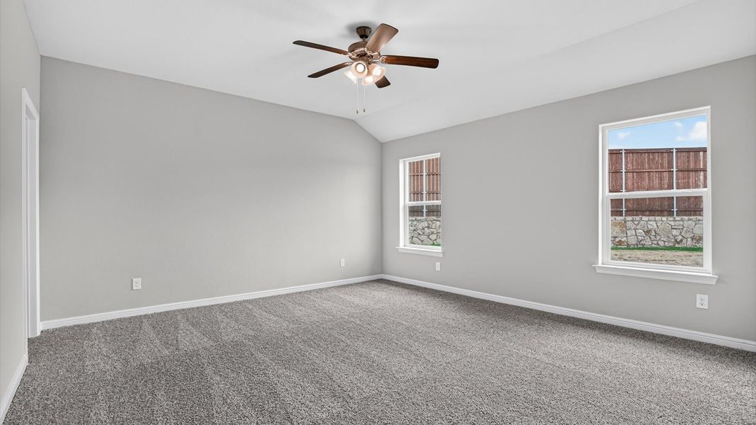 Spacious, unfurnished interior of a new home in Sandstone Estates, Granbury (Image 14).