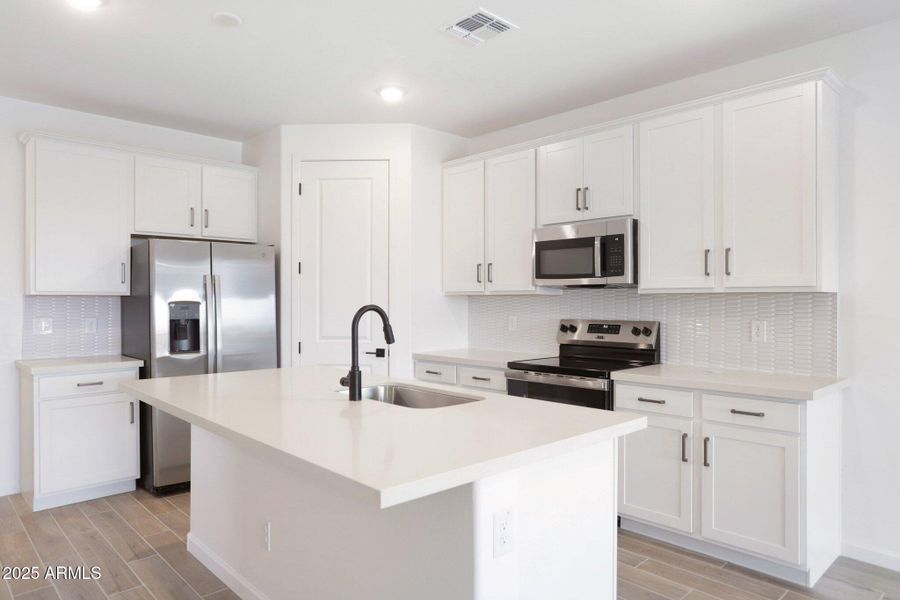 9-web-or-mls-La Senda Dr W-S0307-009