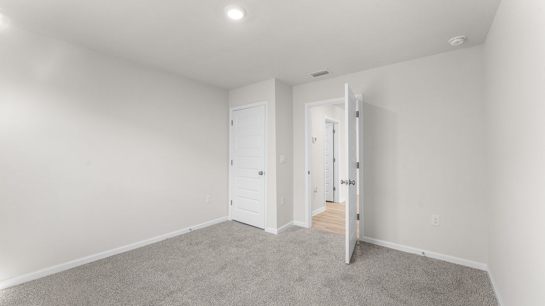 Spacious, unfurnished interior of a new home in Liberty, Panama City (Image 19).