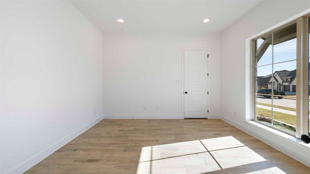 Spacious, unfurnished interior of a new home in Ventana, Fort Worth (Image 20).