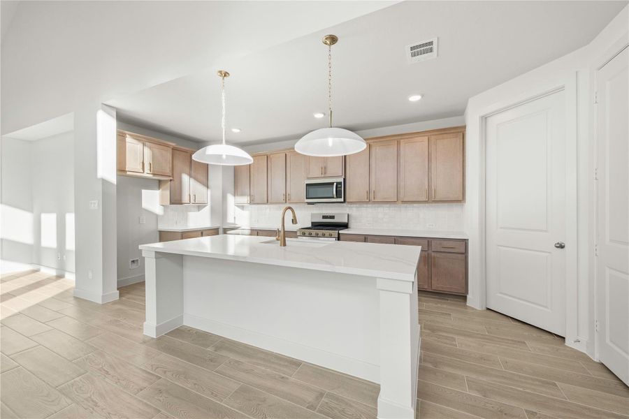 Representative image. Features, selections and colors may vary.