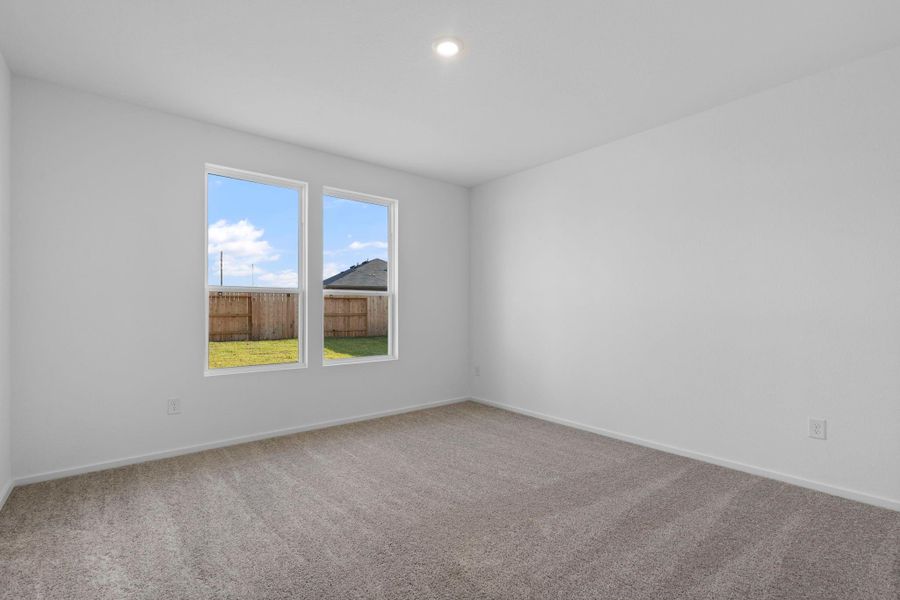 Spacious, unfurnished interior of a new home in Windcress, Baytown (Image 17).