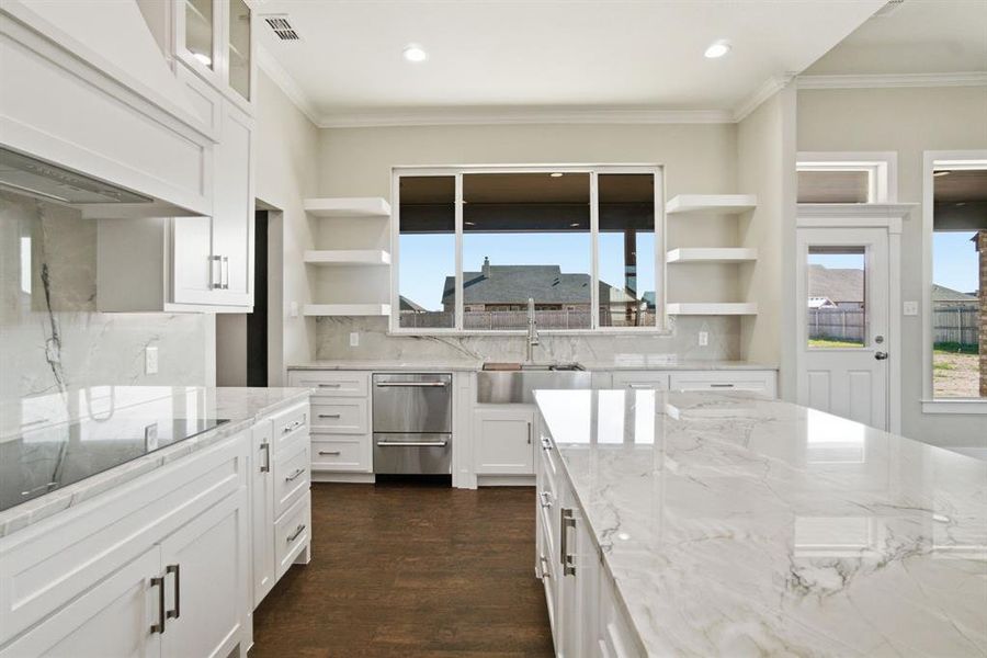 Furnished interior view inside a new home in , Abilene (Image 8).