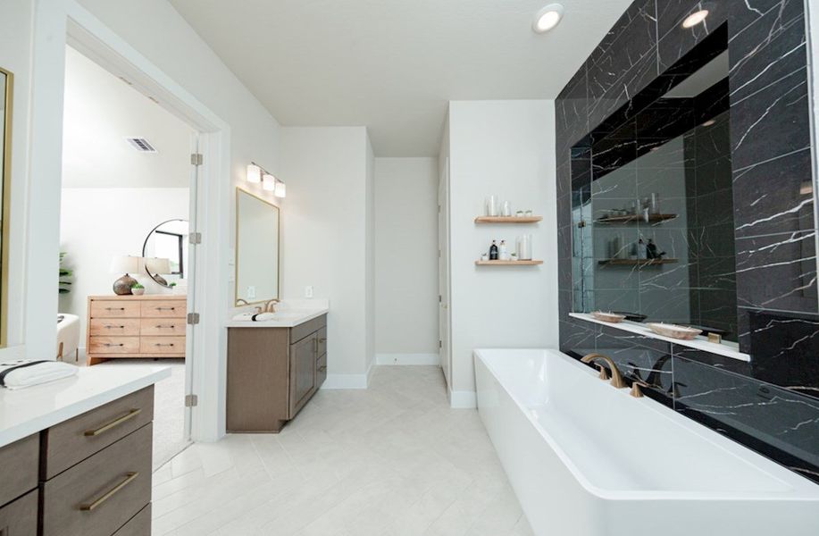 Crockett Primary Bathroom